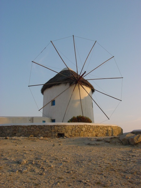 Mykonos Altstadt Mikonos Windmuehle.JPG -                                